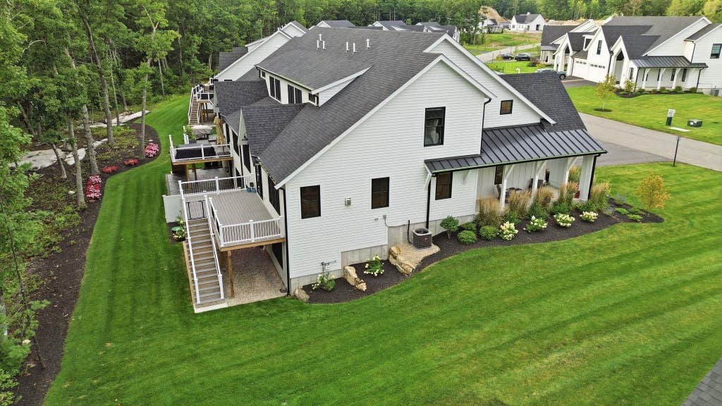 Photo of 33 Trails Edge Road, Windham, NH 03087 (MLS # 5105815)