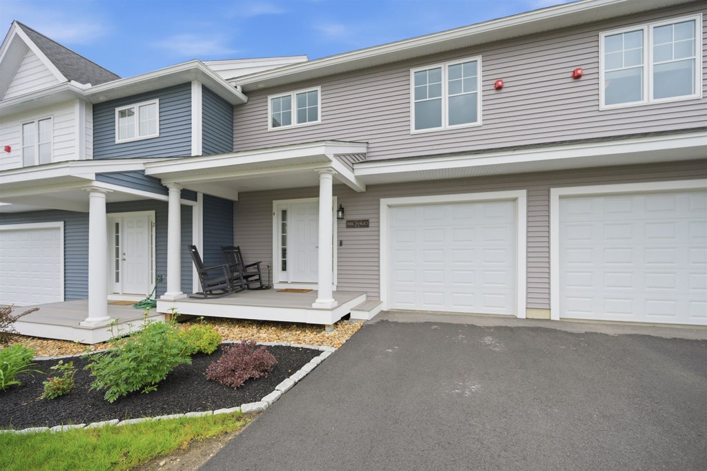 Photo of 4 Autumn Lane, Raymond, NH 03077 (MLS # 5092407)