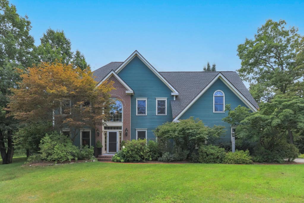 Photo of 7 Wilson Meadow Road, Bow, NH 03304 (MLS # 5105130)