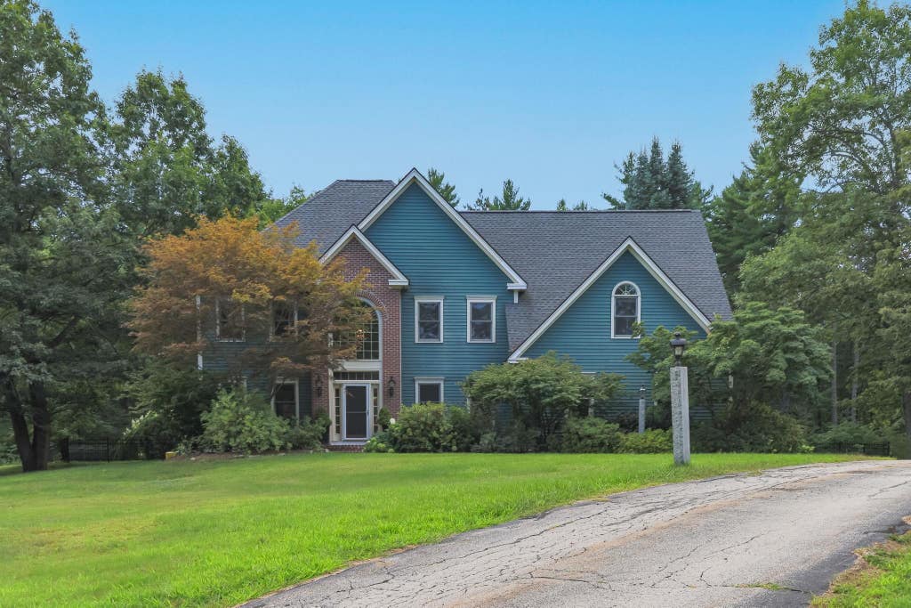 Photo of 7 Wilson Meadow Road, Bow, NH 03304 (MLS # 5105130)