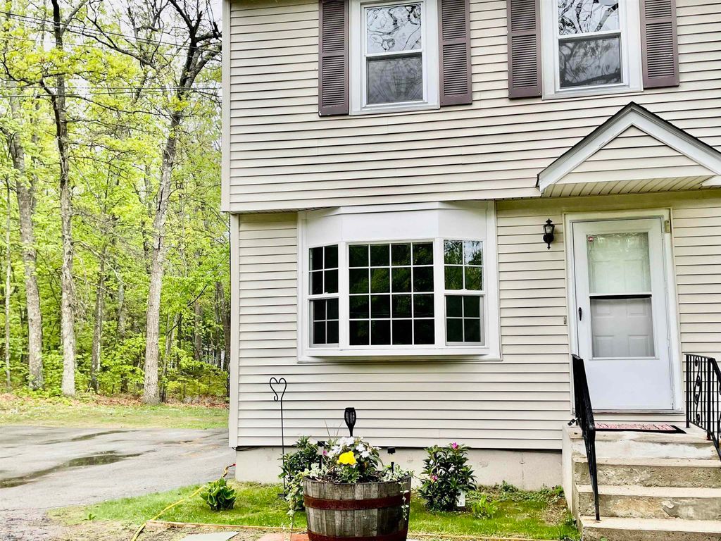 Photo of 30 Emerald Drive, Derry, NH 03038 (MLS # 5090751)