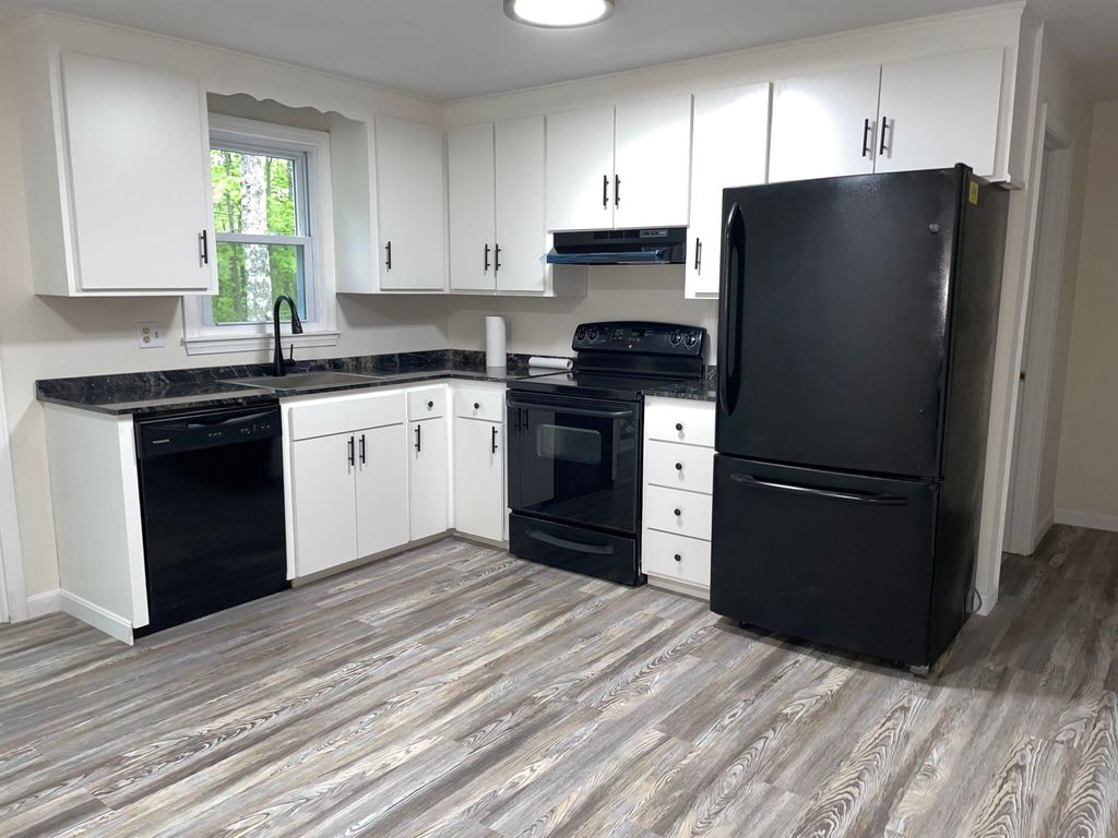 Photo of 30 Emerald Drive, Derry, NH 03038 (MLS # 5090751)