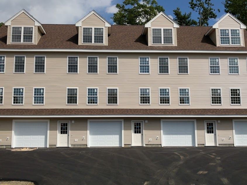 Photo of 95 Eagle Ridge Road #Unit 2, Sandown, NH 03873 (MLS # 5110844)