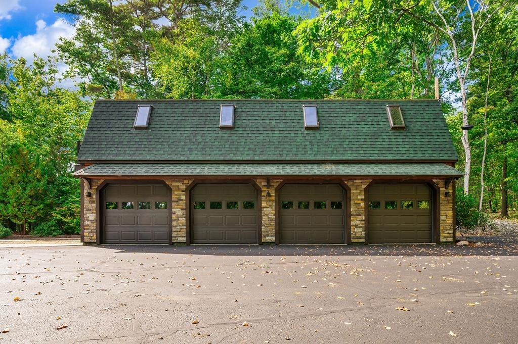 86 Smith Point Road