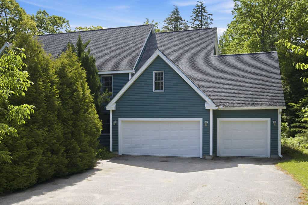 Photo of 6 Dunnmoore Drive, Bow, NH 03304 (MLS # 5092454)