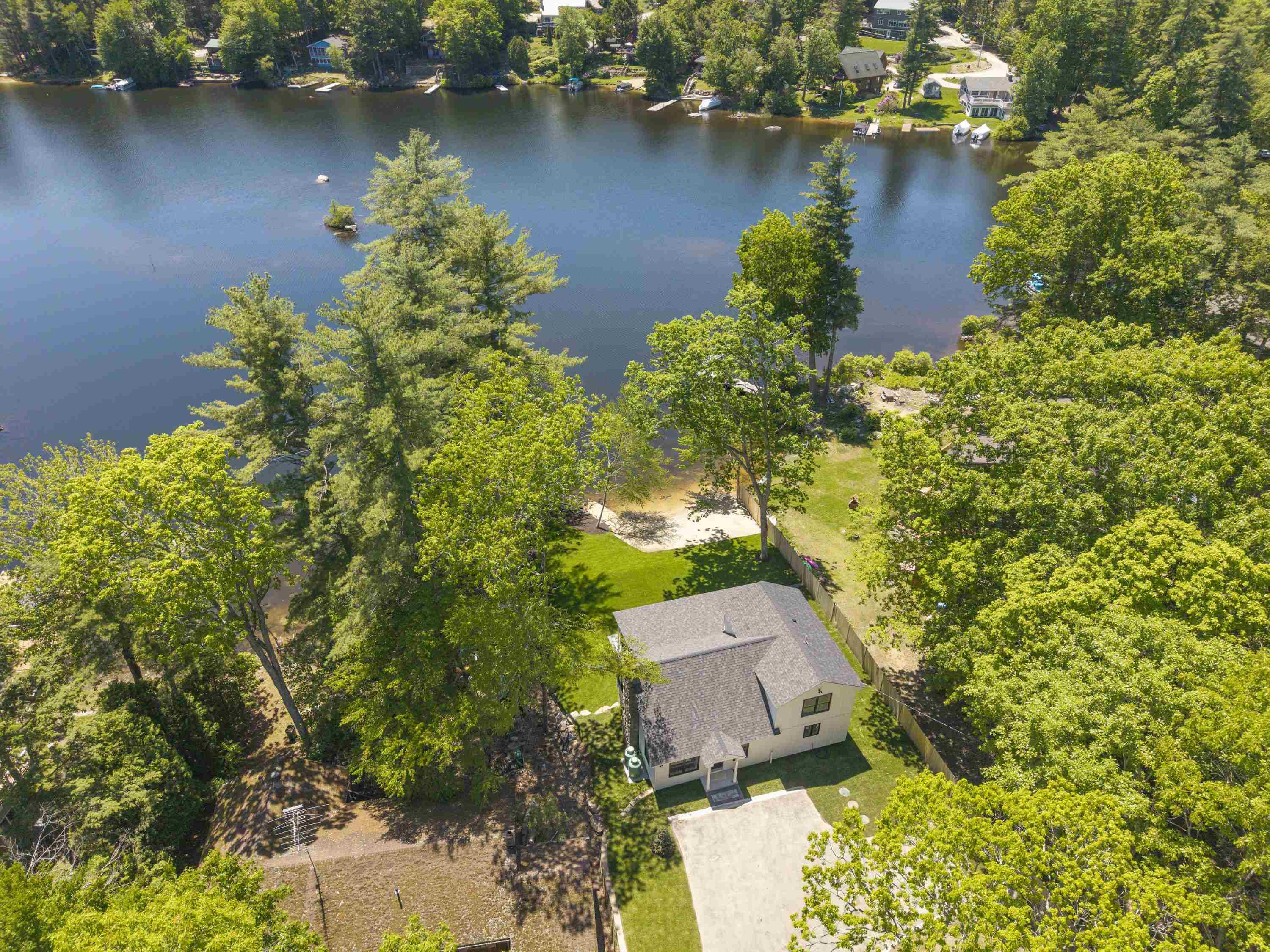 39 Lakeview Drive