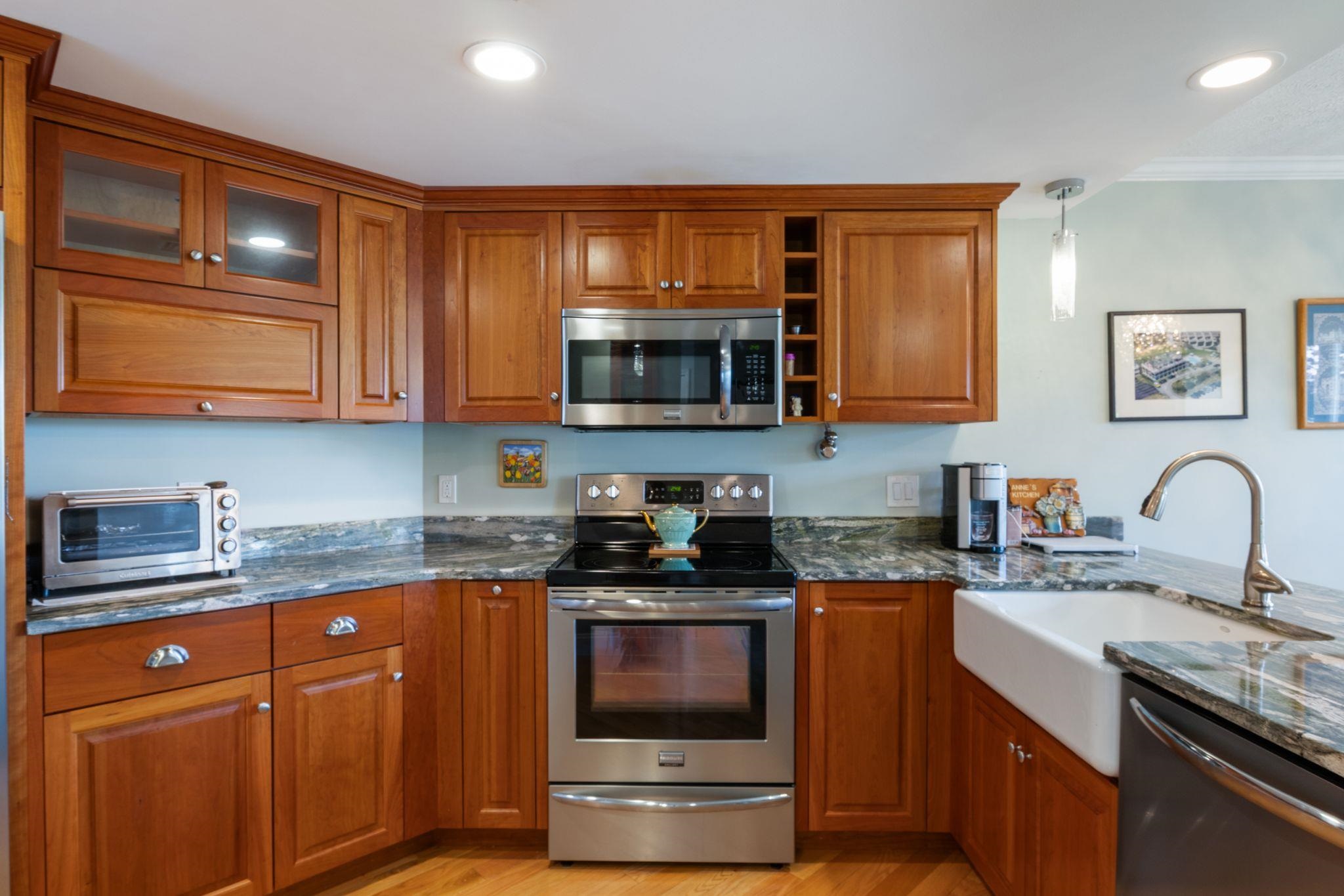 939 Ocean Boulevard 6