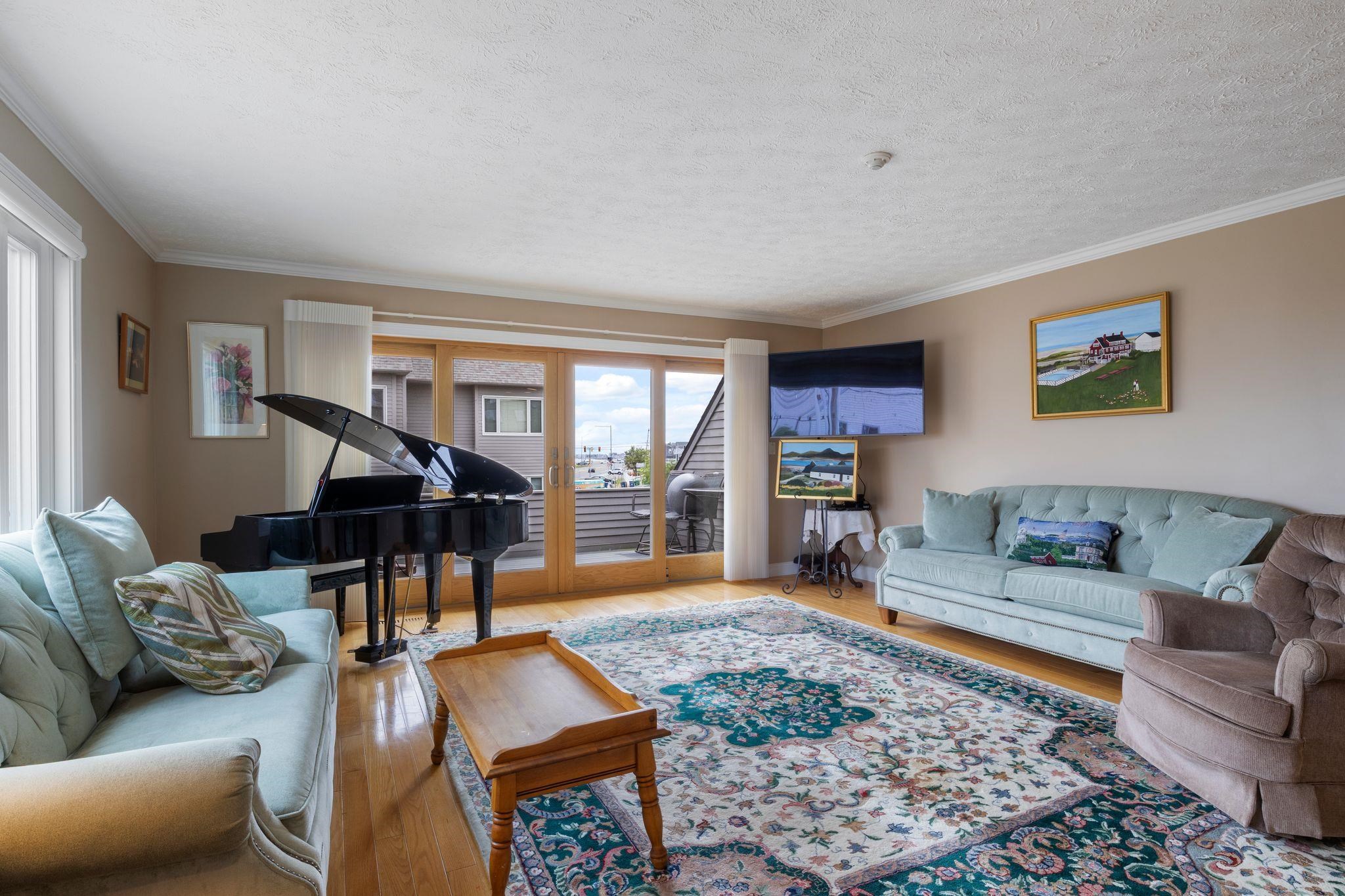 939 Ocean Boulevard 6