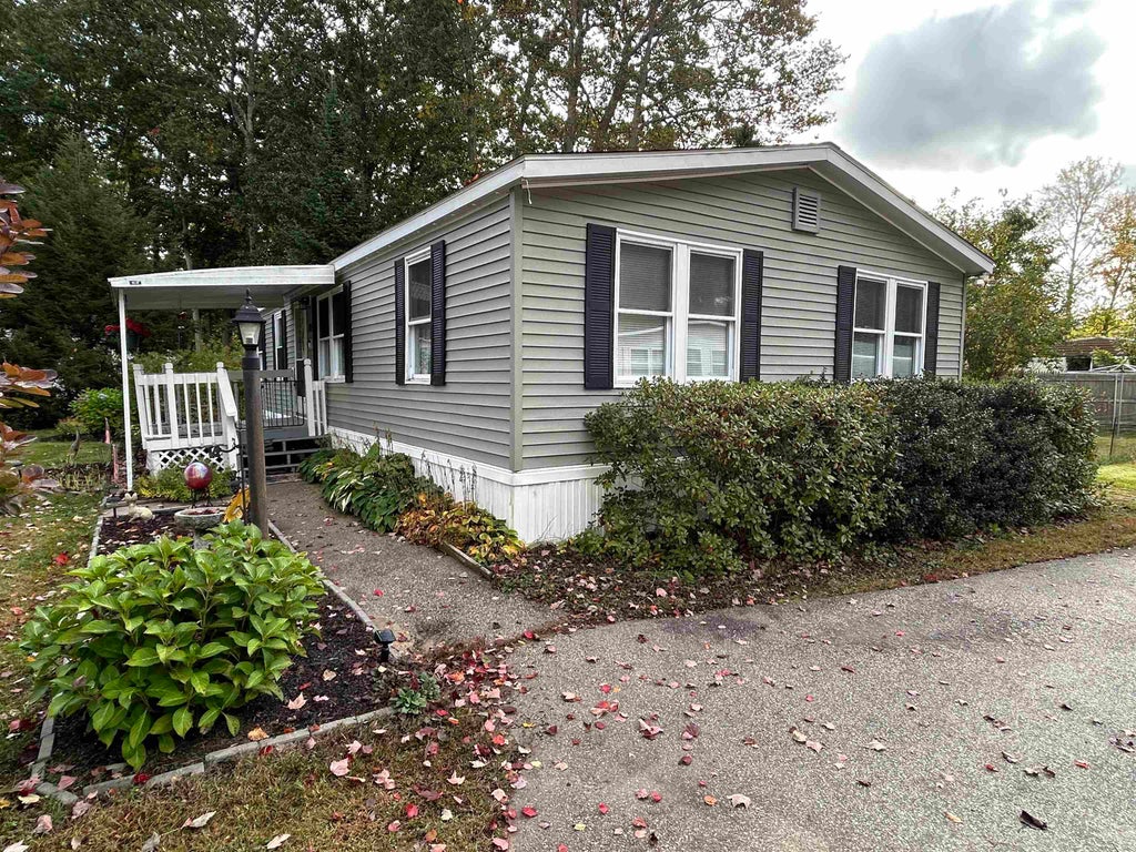 Photo of 13 Joanne Court, Exeter, NH 03833 (MLS # 5113210)