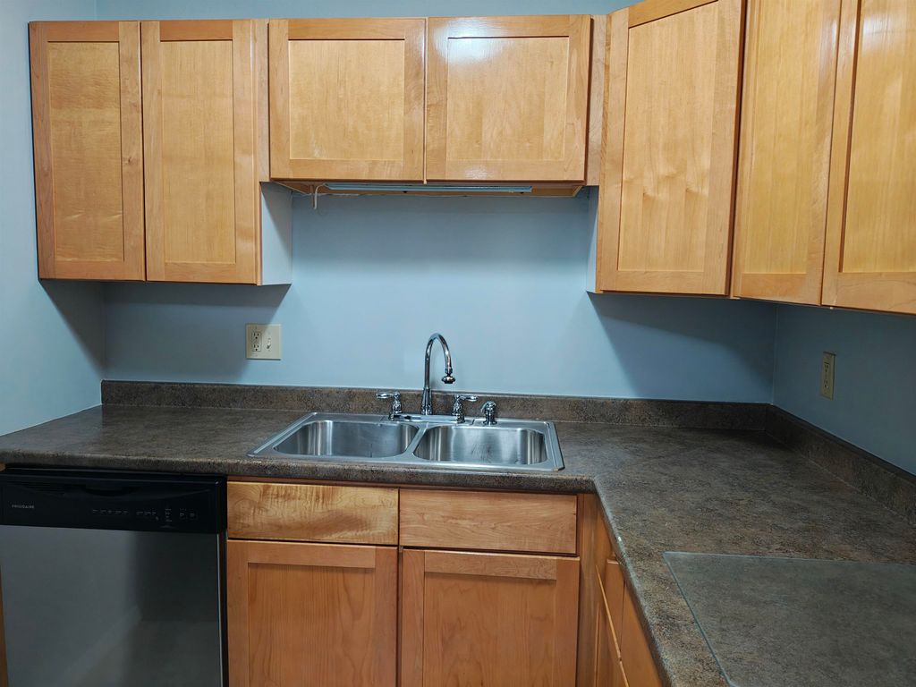 Photo of 83 Constitution Drive, Londonderry, NH 03053 (MLS # 5094904)