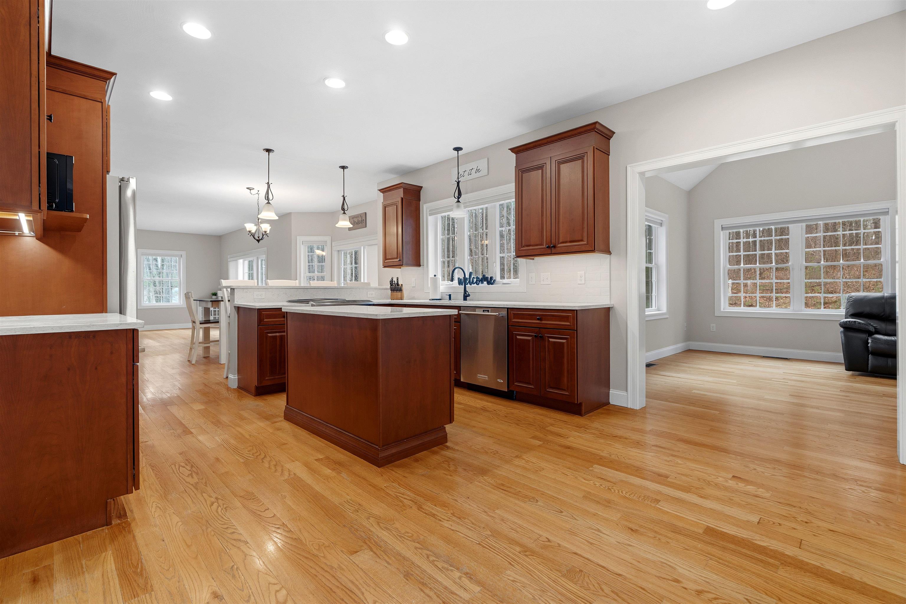 18 Longmeadow Road