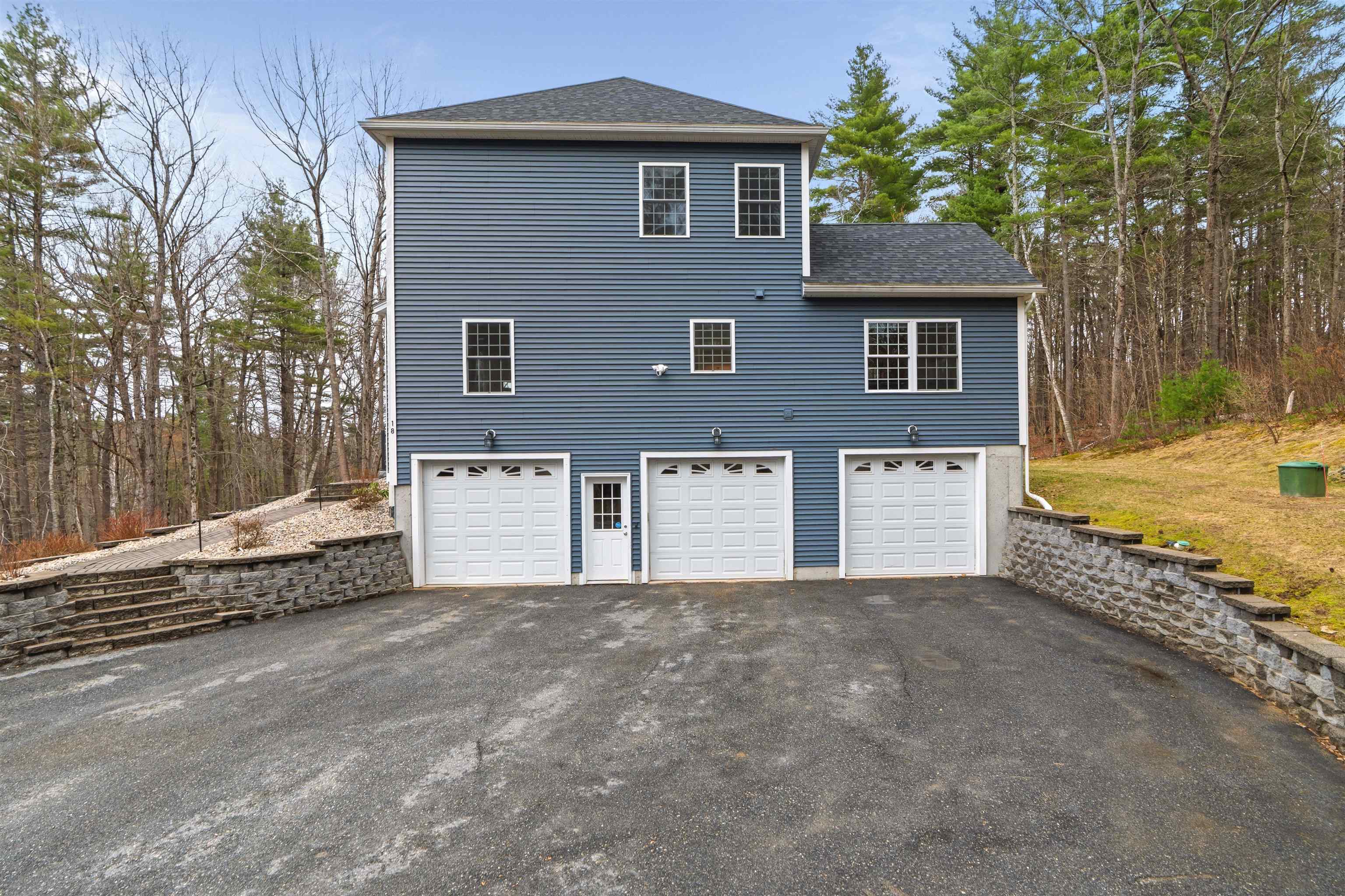 18 Longmeadow Road