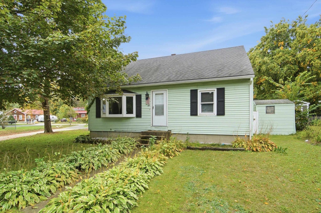Photo of 88 Dunbar Street, Manchester, NH 03103 (MLS # 5113988)