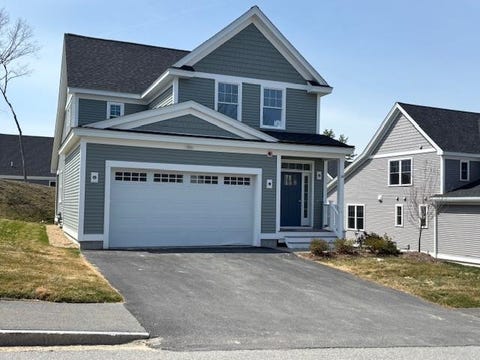 Photo of 30 The Cliffs at Evergreen, Cliffside Drive #30, Auburn, NH 03032 (MLS # 5076483)
