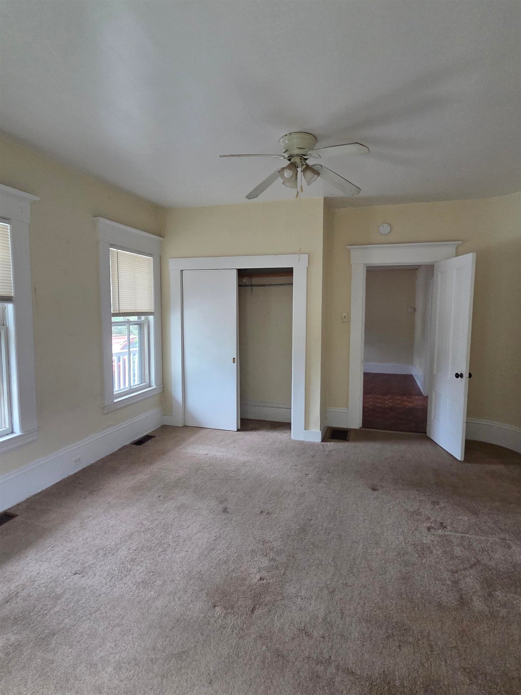 Photo of 106 West Main Street #1, Hillsborough, NH 03244 (MLS # 5109112)