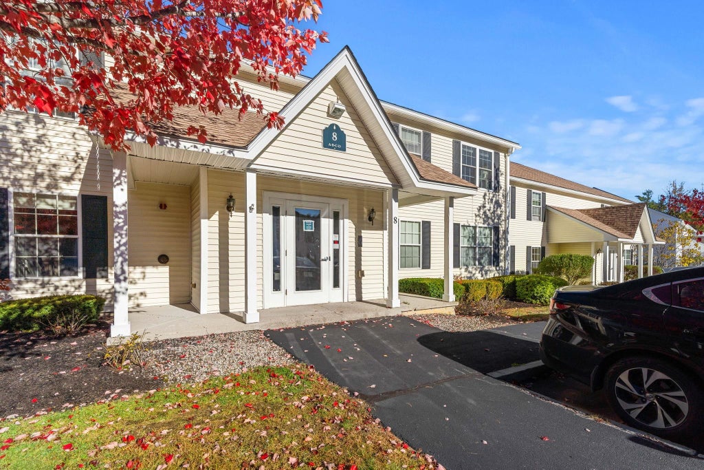 Photo of 8 Tampa Drive #D, Rochester, NH 03867 (MLS # 5115170)
