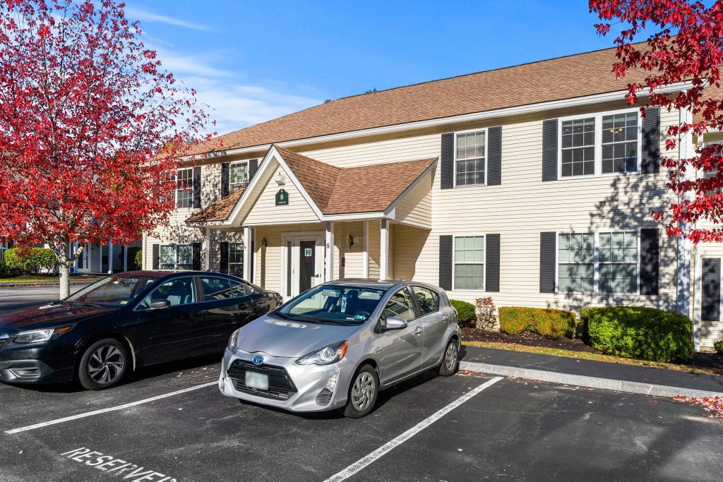 Photo of 8 Tampa Drive #D, Rochester, NH 03867 (MLS # 5115170)