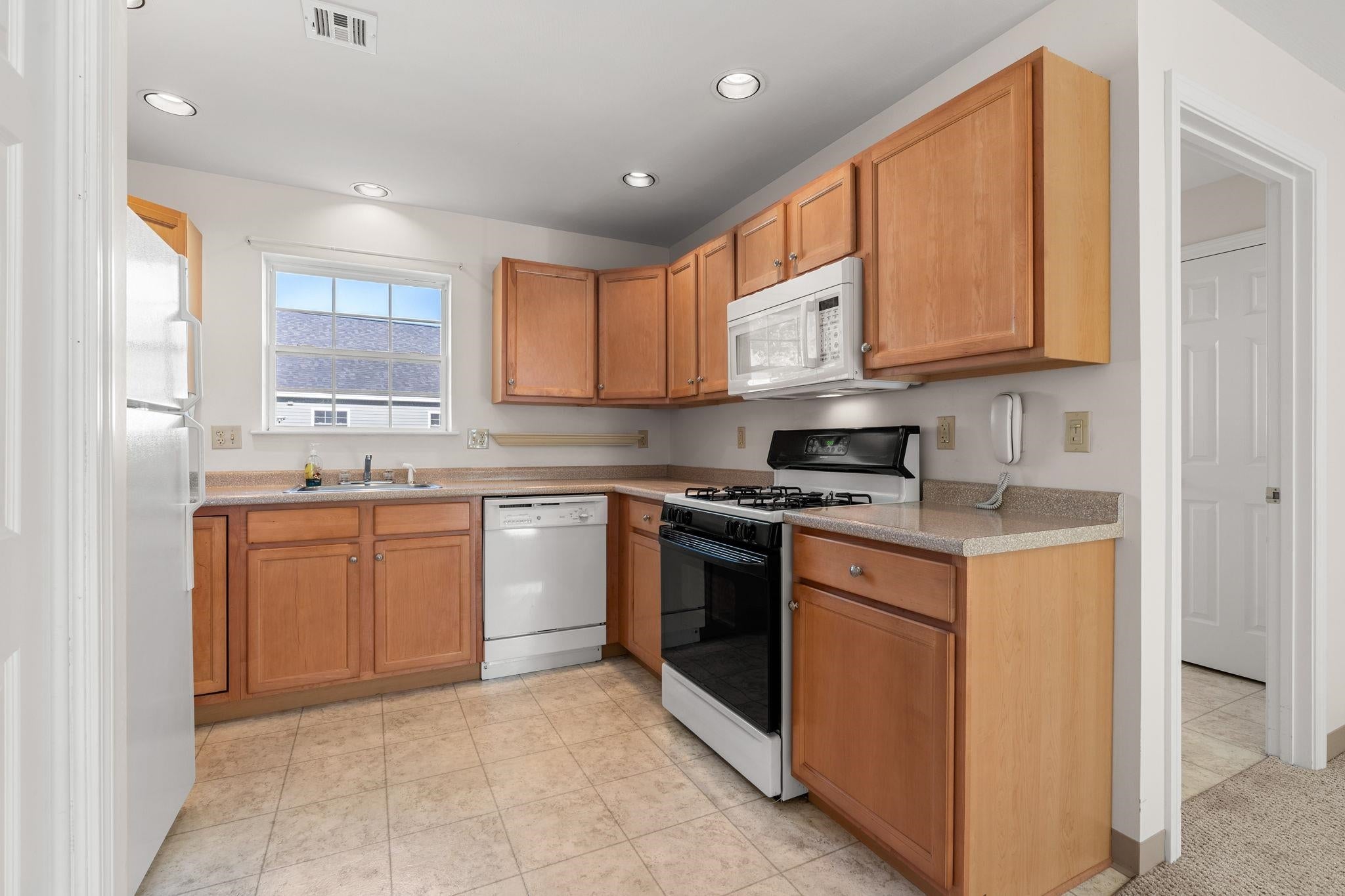 8 Tampa Drive D