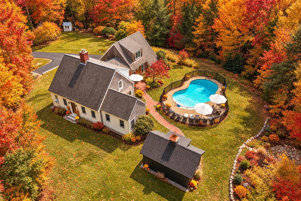 Photo of 1539 PROVINCE Road, Strafford, NH 03884 (MLS # 5104999)