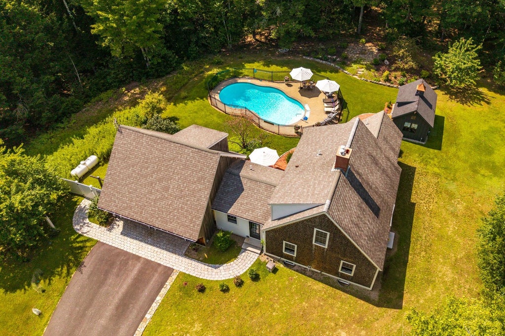 Photo of 1539 PROVINCE Road, Strafford, NH 03884 (MLS # 5104999)