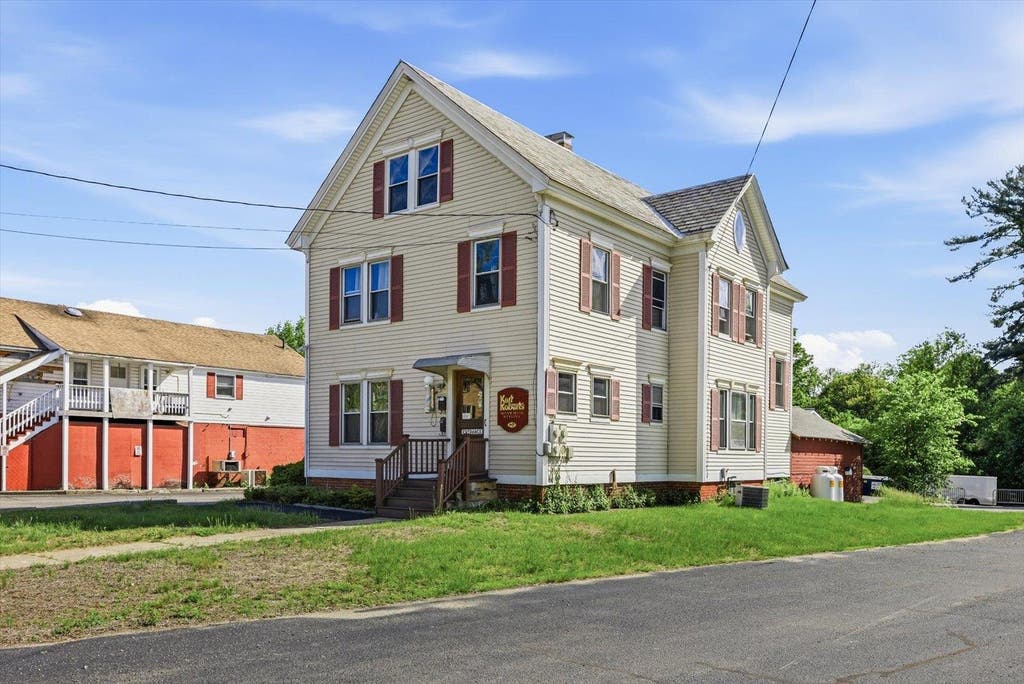 Photo of 32 Park Avenue, Keene, NH 03431 (MLS # 5079601)