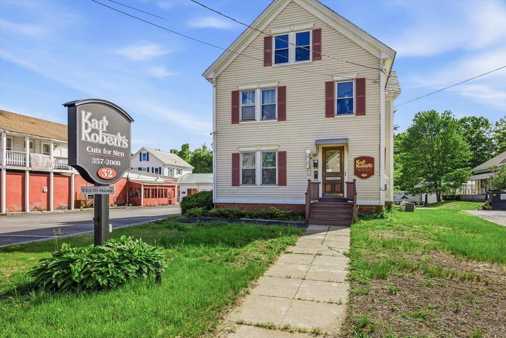 Photo of 32 Park Avenue, Keene, NH 03431 (MLS # 5079601)
