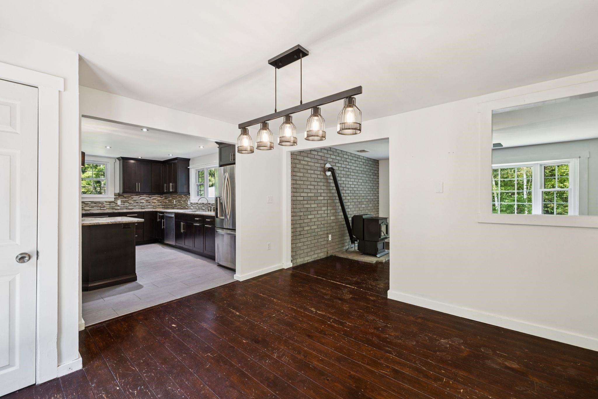 12 Algonquin Road