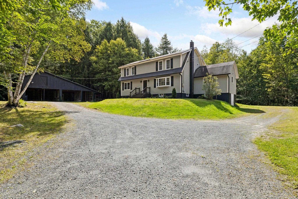 Photo of 12 Algonquin Road, Enfield, NH 03748 (MLS # 5107453)