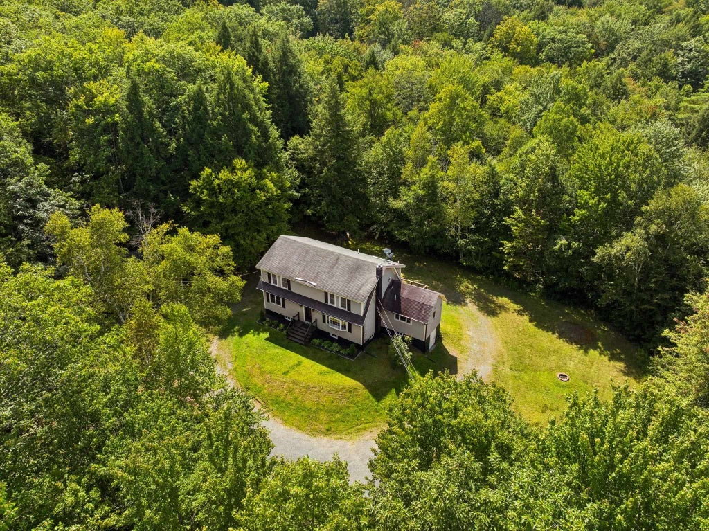 Photo of 12 Algonquin Road, Enfield, NH 03748 (MLS # 5107453)