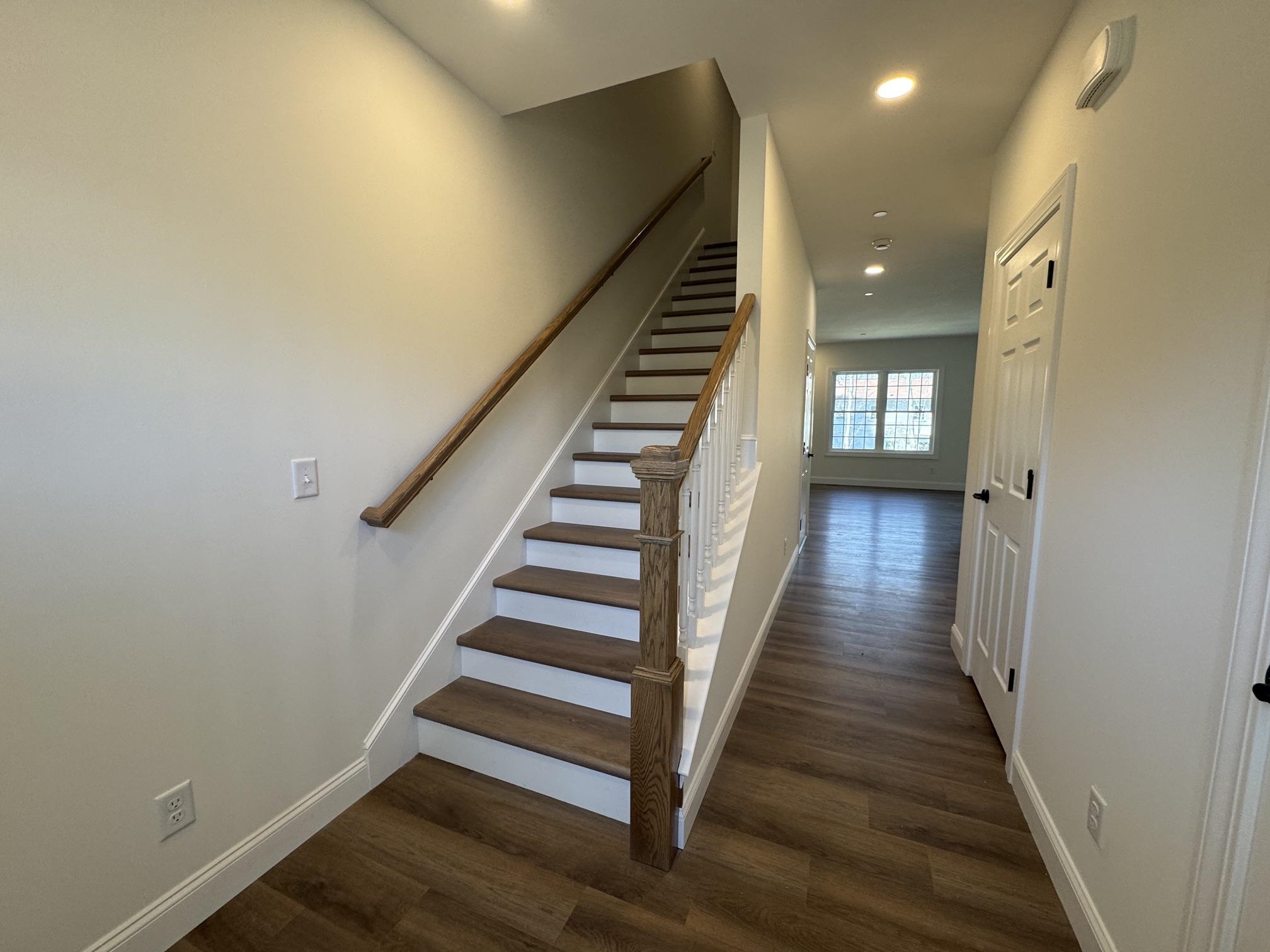 8A Dearborn Circle