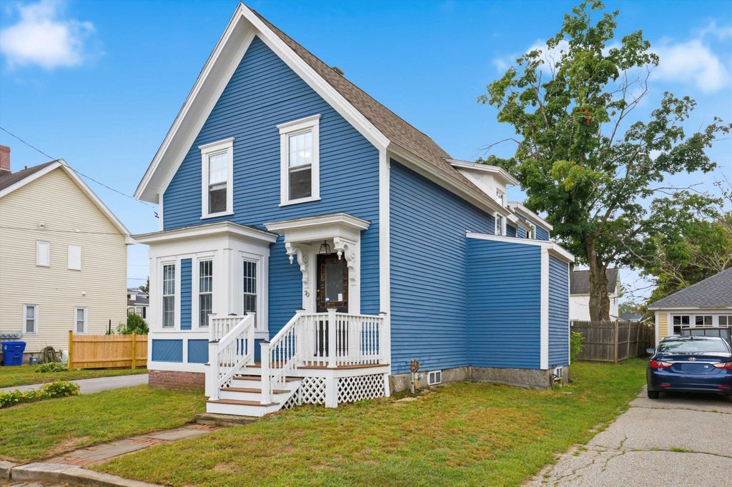 Photo of 70 McDuffie Street, Manchester, NH 03102 (MLS # 5108957)