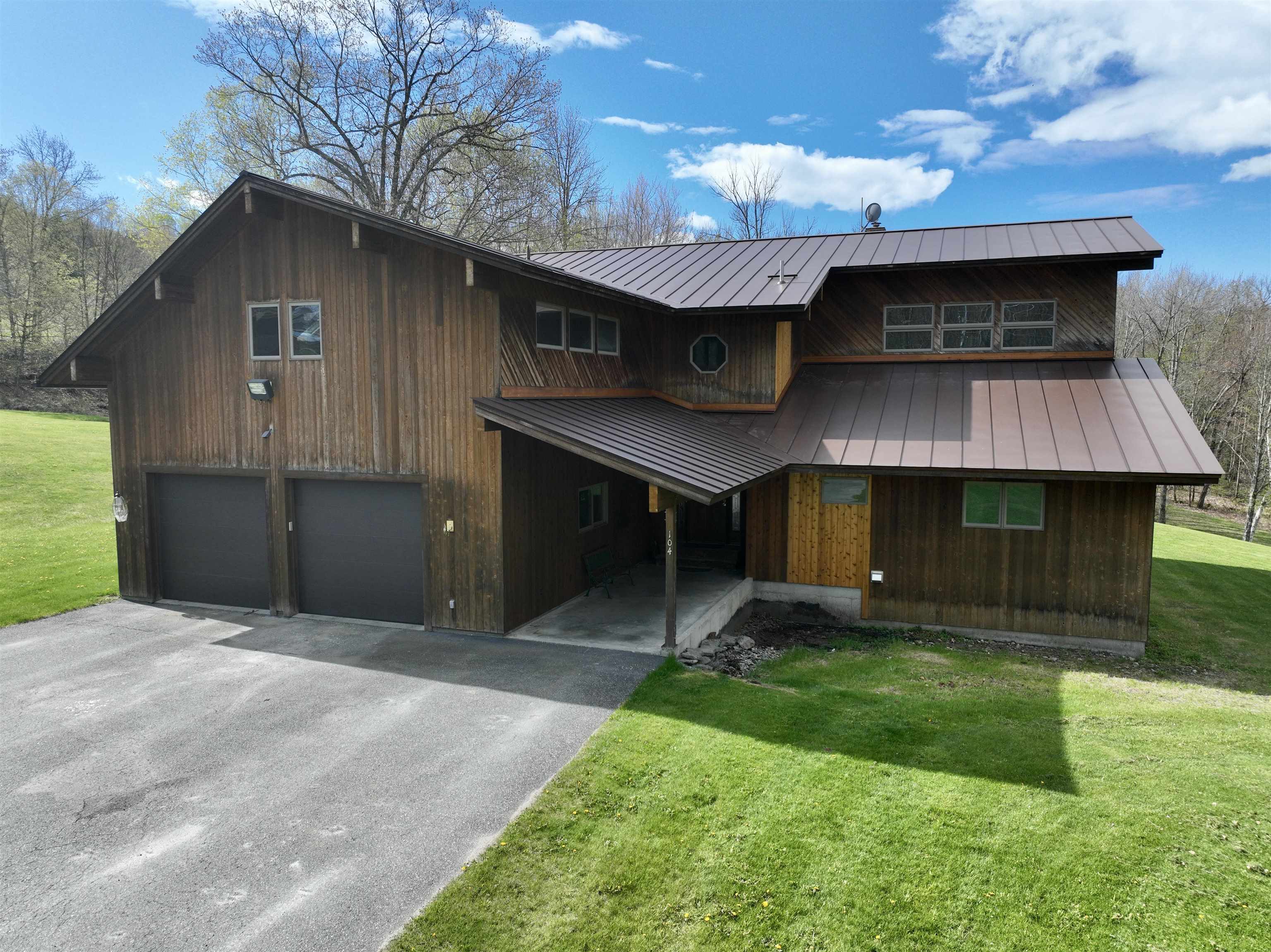 104 Upper Stonehouse Mountain Road