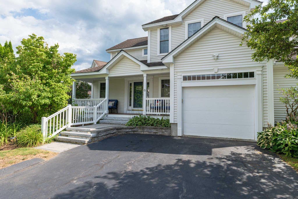 Photo of 22 Eastridge Drive, Peterborough, NH 03458 (MLS # 5105808)