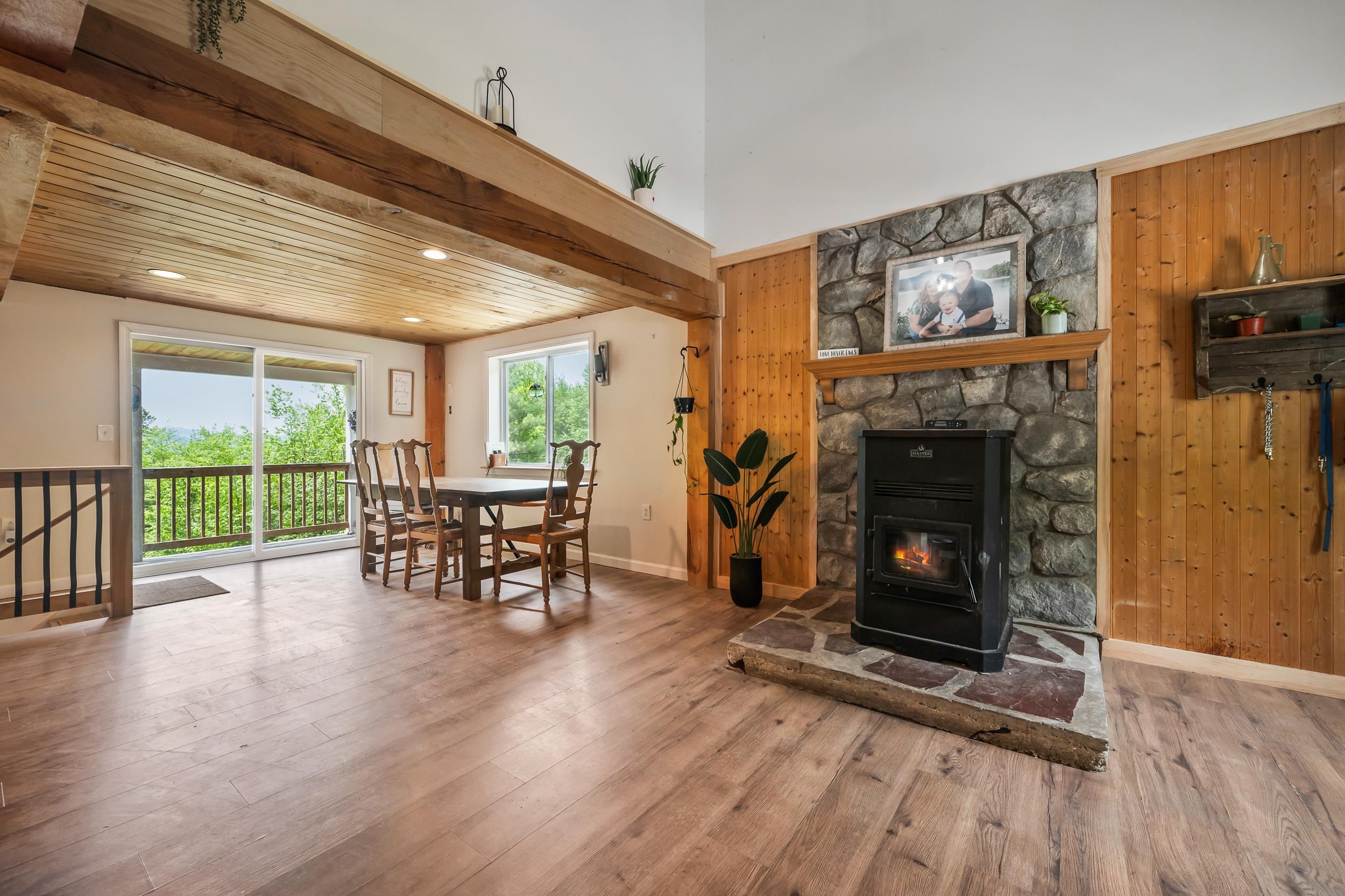 435 Mooney Hill Road