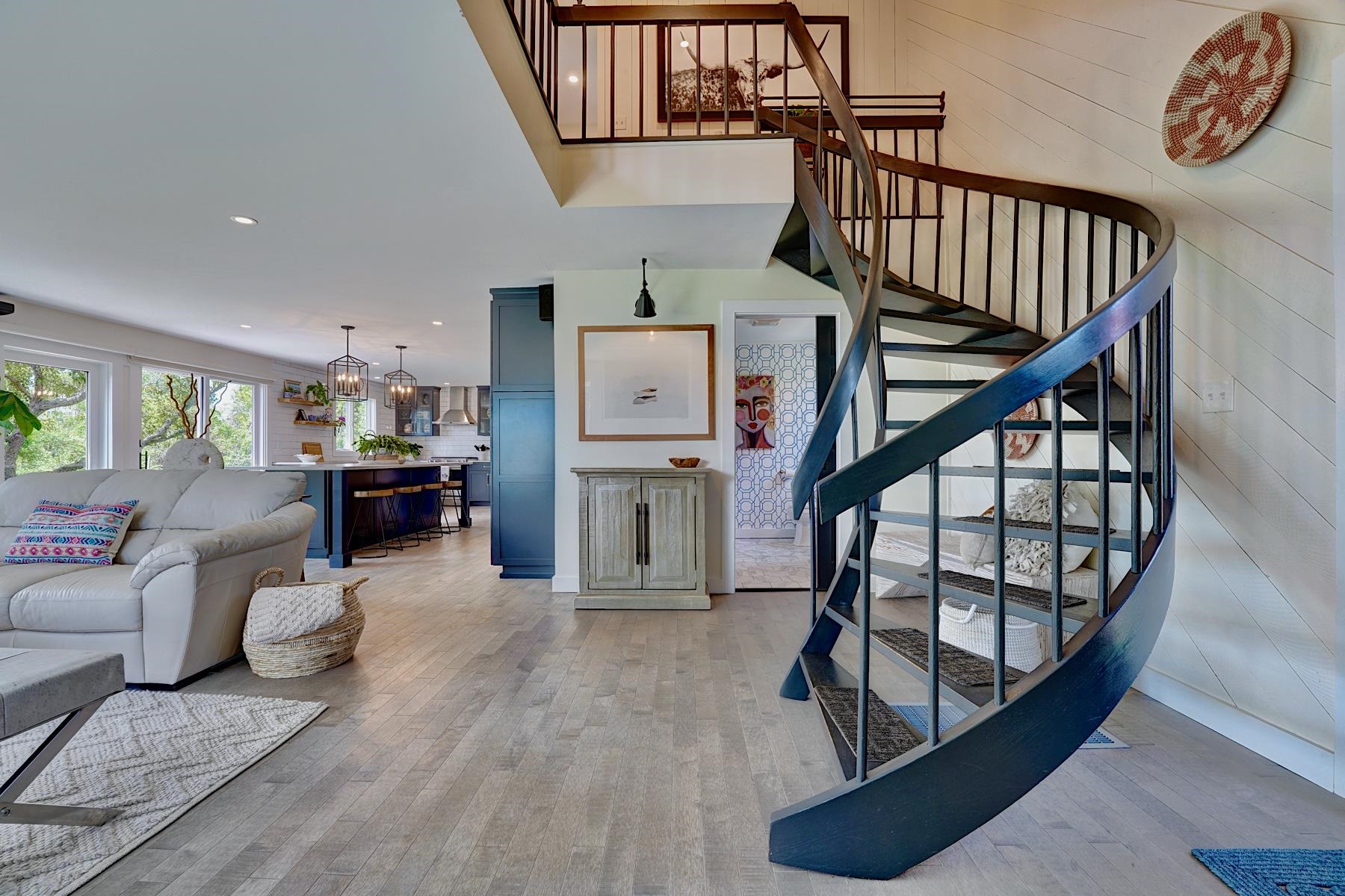 4 Highland Park Avenue