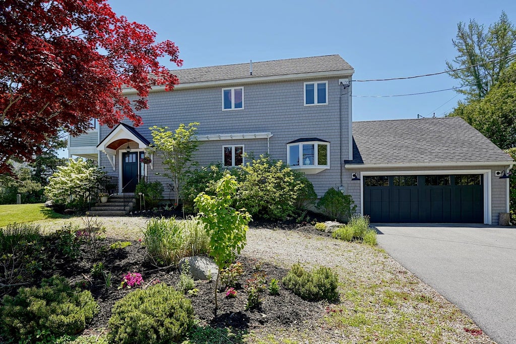 Photo of 4 Highland Park Avenue, Rye, NH 03870 (MLS # 5093500)