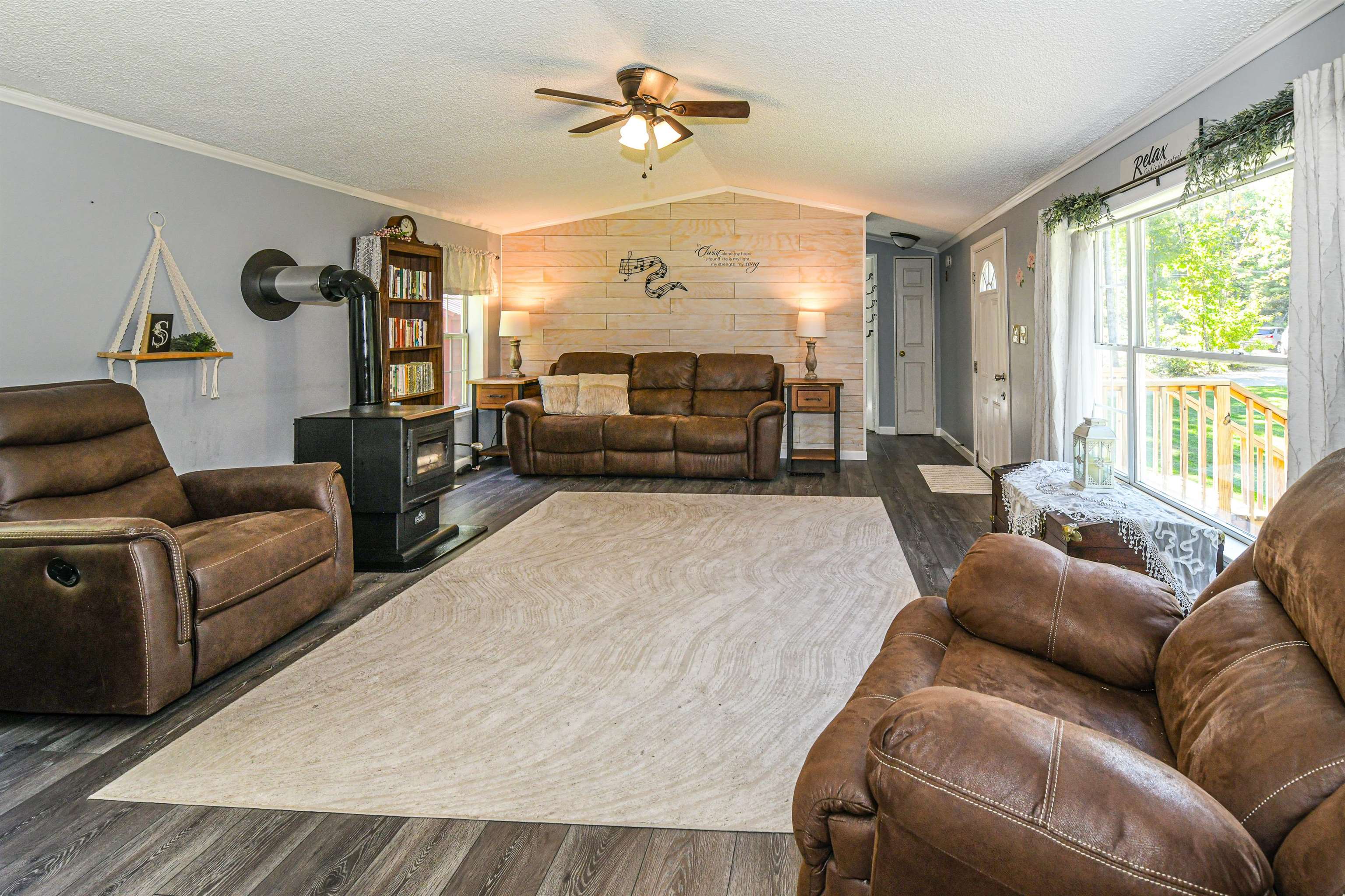 936 Pequawket Trail