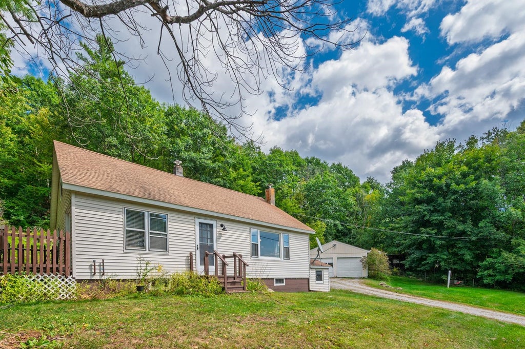 Photo of 97 Cash Street, Croydon, NH 03773 (MLS # 5110133)