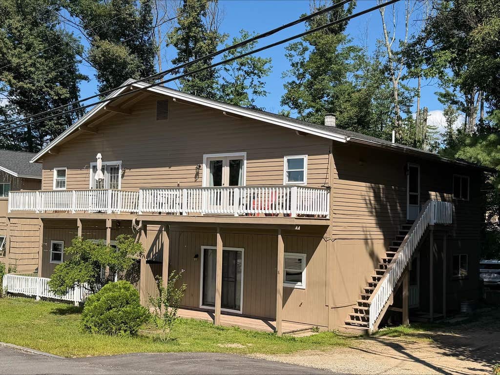 Photo of 24 Ledgewood Road #10, Conway, NH 03860 (MLS # 5104905)