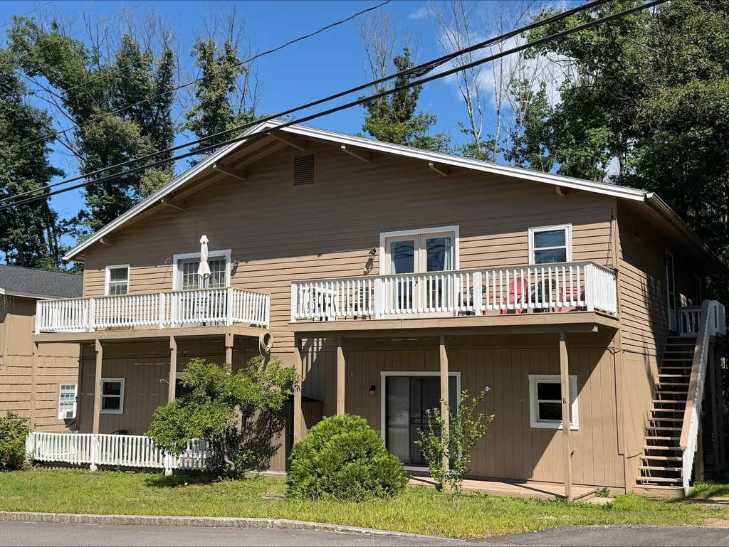 Photo of 24 Ledgewood Road #10, Conway, NH 03860 (MLS # 5104905)