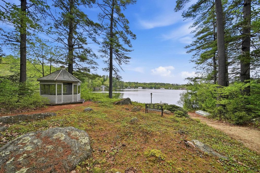 Photo of 4 Clark Island Road, Amherst, NH 03031 (MLS # 5090042)
