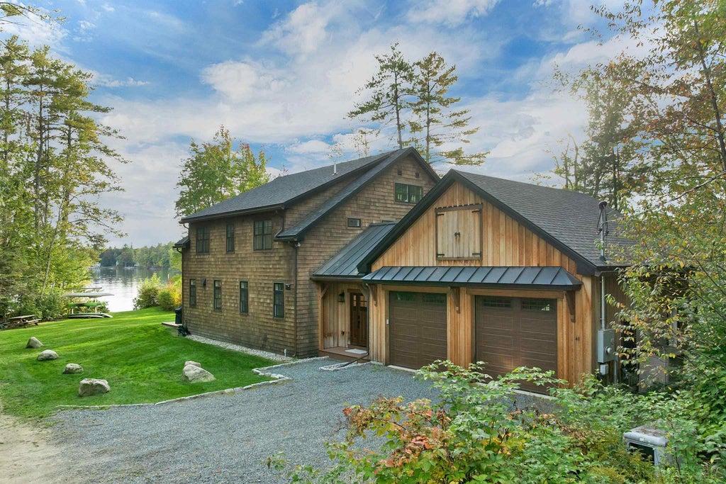 Photo of 48 Kim's Alley, Moultonborough, NH 03254 (MLS # 5112701)