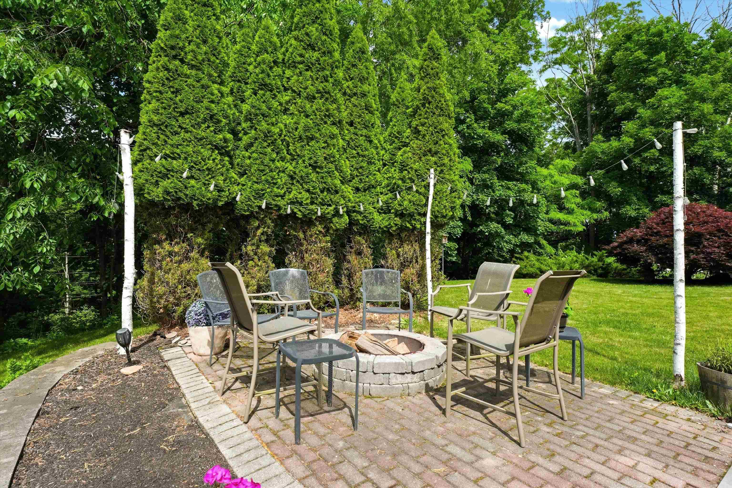 23 Peaslee Crossing Road