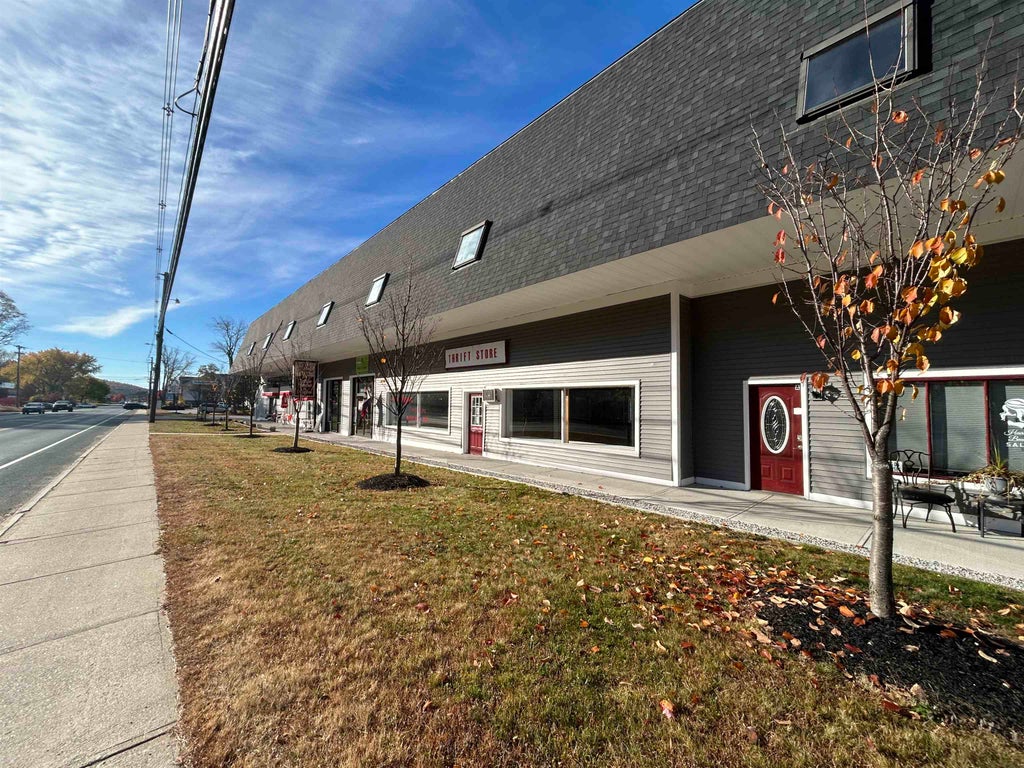 Photo of 2076 White Mountain Highway #B, Conway, NH 03860 (MLS # 5115676)