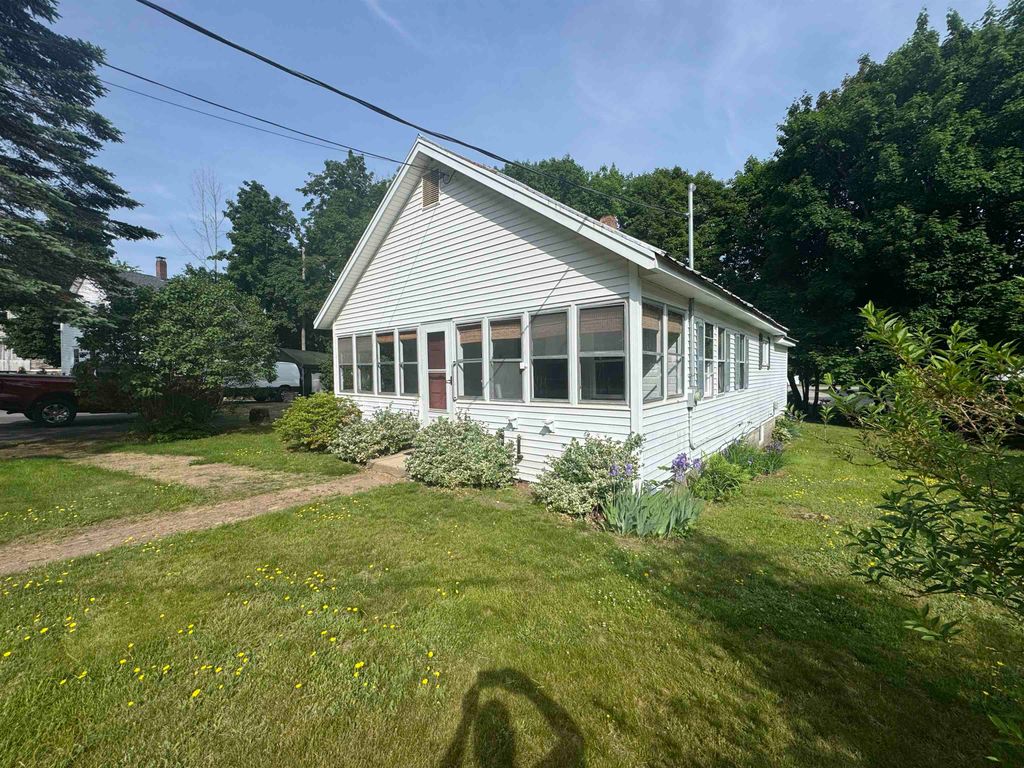 Photo of 19 Huckins Street, Ossipee, NH 03814 (MLS # 5093807)