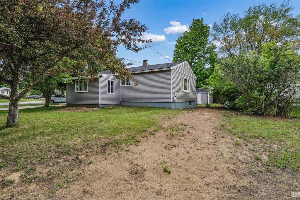 Photo of 38 Western Avenue, Rochester, NH 03867 (MLS # 5090707)