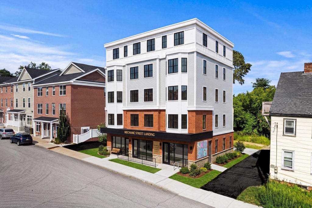 Photo of 911 Mechanic Street, Dover, NH 03820 (MLS # 5110263)