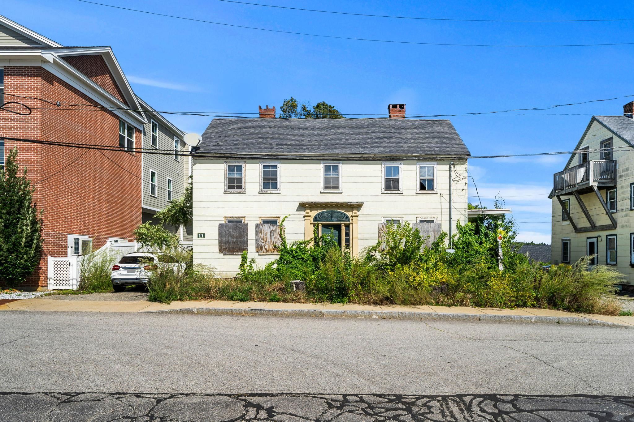 9-11 Mechanic Street