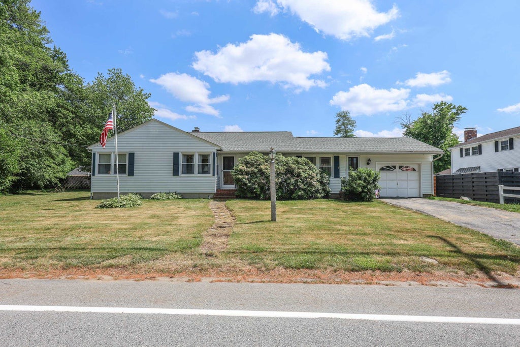 Photo of 68 Robinson Road, Nashua, NH 03060 (MLS # 5094578)