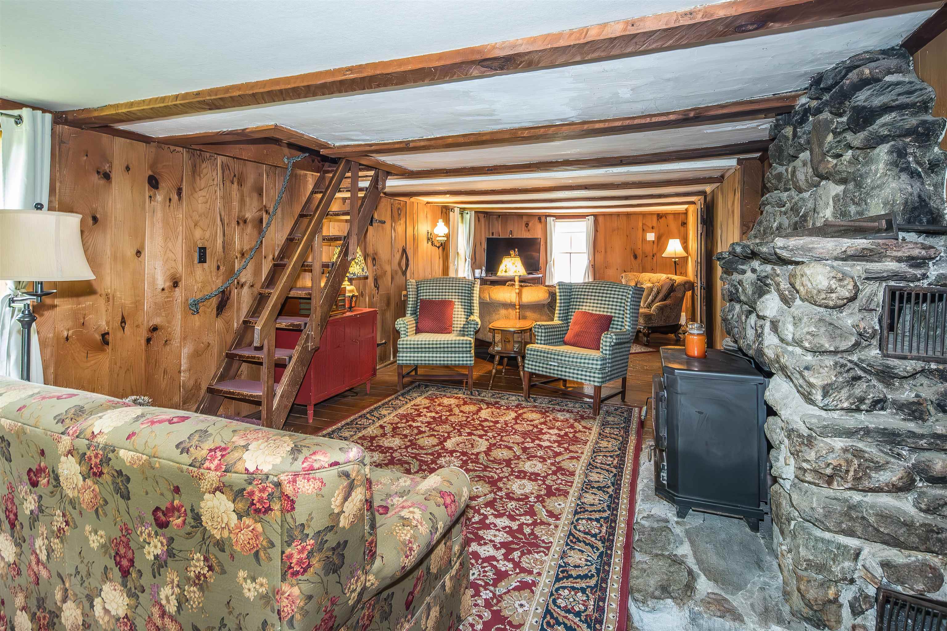 2238 Upper Michigan Road